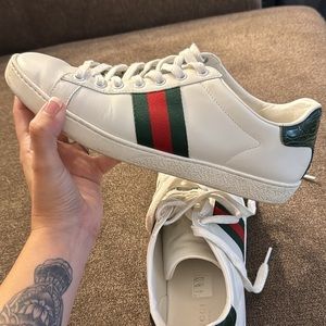 Gucci white leather sneakers women’s size 8.5
